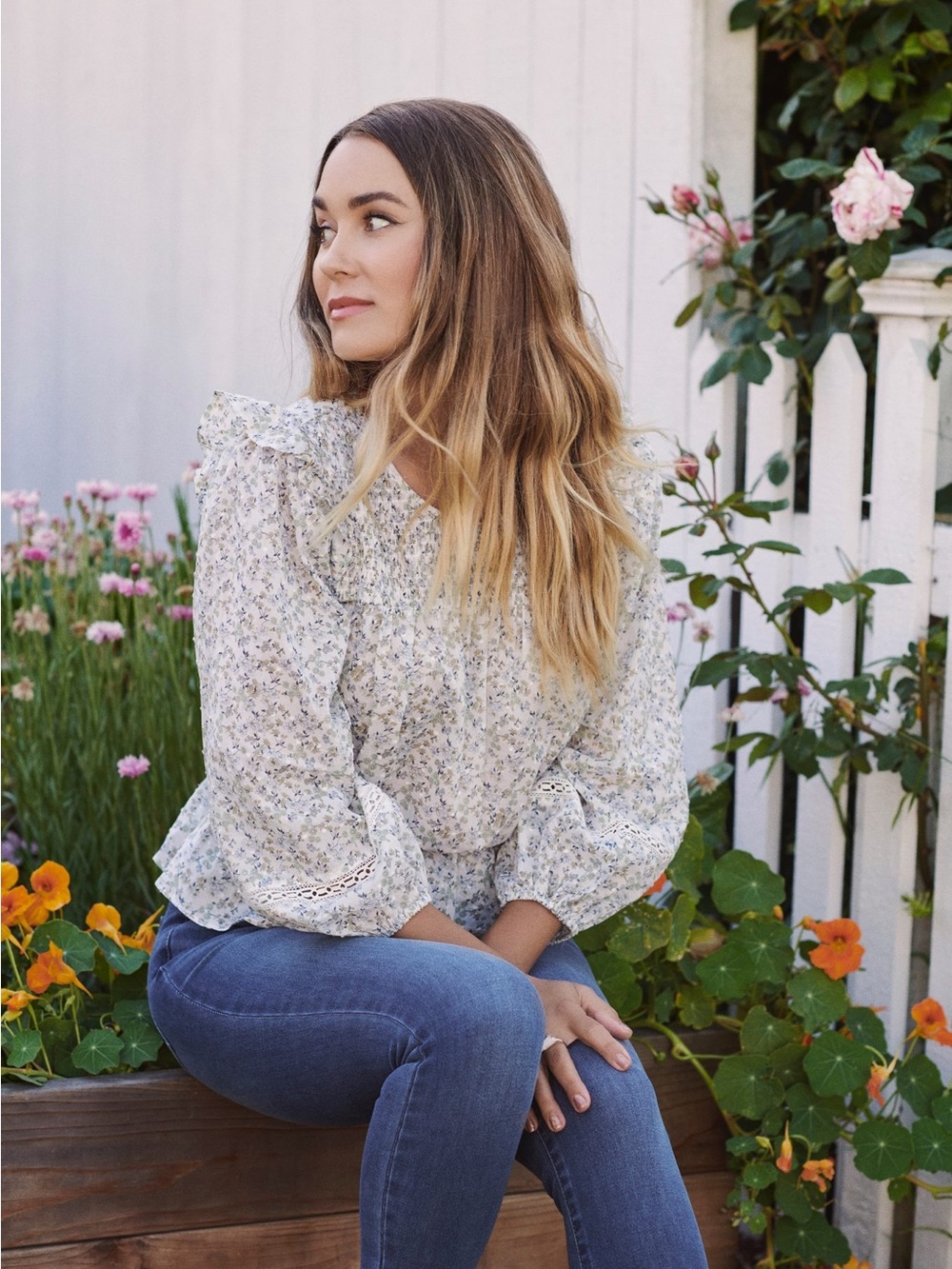 Lauren Conrad 100% Cotton Smocked Yoke Peplum Top Blouse Swiss Dot Floral M